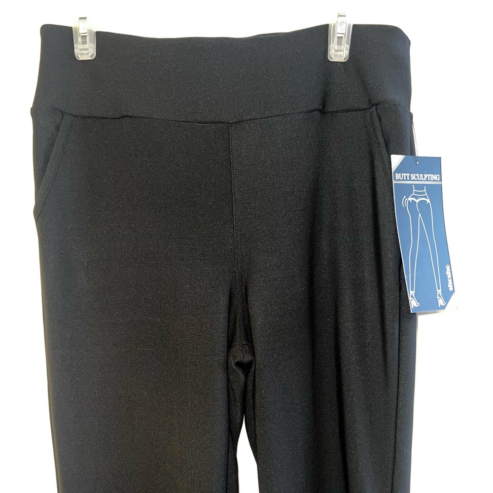 Cute booty pants 🤭🍑 NWT